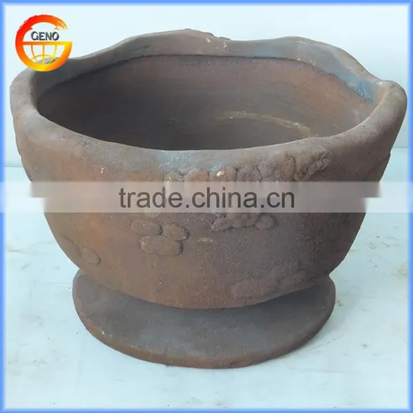 Brown Color Flower Planter Fiber Glass Material Pot With Rust Metal Effect photo-2