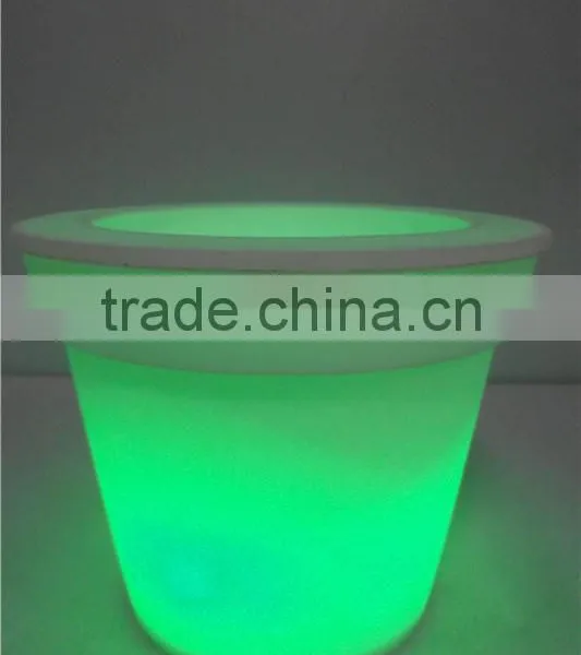 Beautiful Pot Garden Plastic LED Flower Pot photo-5