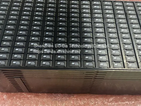 SST29SF040-55-4C-WHE  SST НОВЫЙ И ОРИГИНАЛ