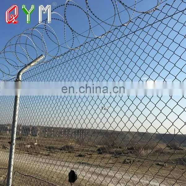 High Security Hot-dipped Galvanized Steel Wire Chain Link Airport Fence photo-3