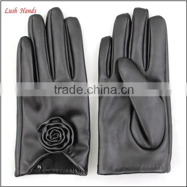 Ladies PU Leather Gloves Black With Roses photo-2