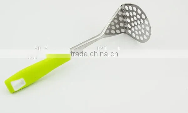 2016 Hot Sale Kitchen Utnesil Stainless Steel Potato Masher With Plastic Long Handle photo-2