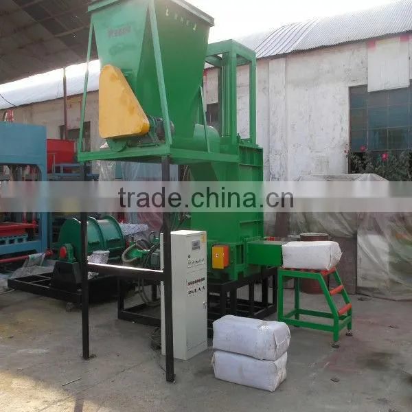 Hydraulic Packing Machine for Wood Sawdust photo-2