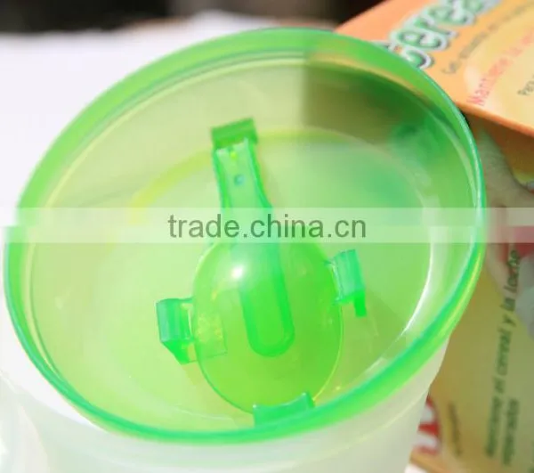 Hot SALE Plastic Cereal on the go With Lid and Spoon Plastic Cereal To Go Storage Container photo-4