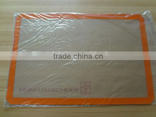 FDA Eco-friendly Non-stick Silicone Baking Mat photo-4