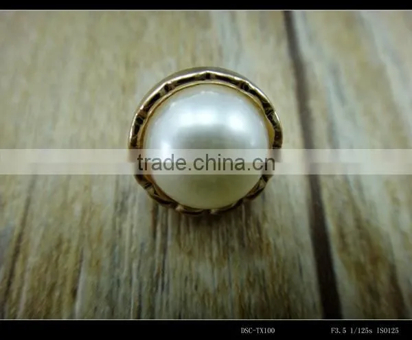 Custom Made Fashion Rhinestone Button for Garment photo-2