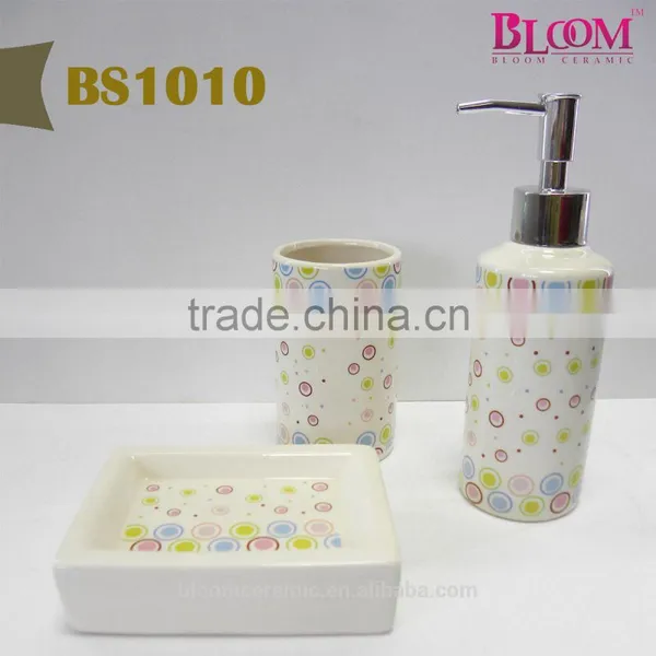 Ceramic Cheap Bathroom Accessories Sets photo-4