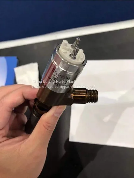 Cat 320d Nozzle 326-4700 With the Best Quality 32F61-00062 Valve for C6/C6.4 Engine photo-3