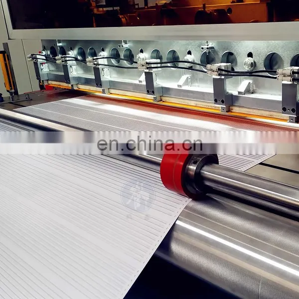 1600mm Conductive Fabric Foam Diffusion Film Jump Cutting Machine photo-4