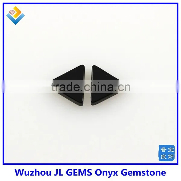China Supplier Black Onyx Triangle Normal Cut Gemstone for Jewelry photo-2