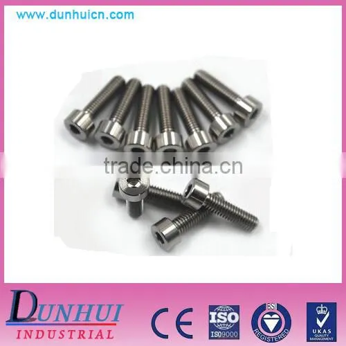 Manufactured Hot Sale Titanium Alloy Cylinder Head Screw photo-2