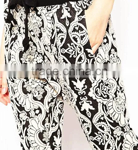 Lightly Textured Fabric Regular Fit Sweat Pant