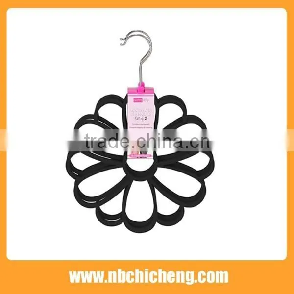 Flower Shape Plastic Scarf Hanger photo-2
