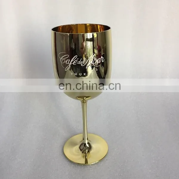 Champagne Moet Chandon Golden Goblets photo-3