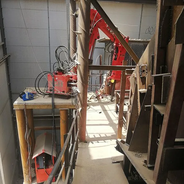 Hydraulic Pedestal Boom System photo-2