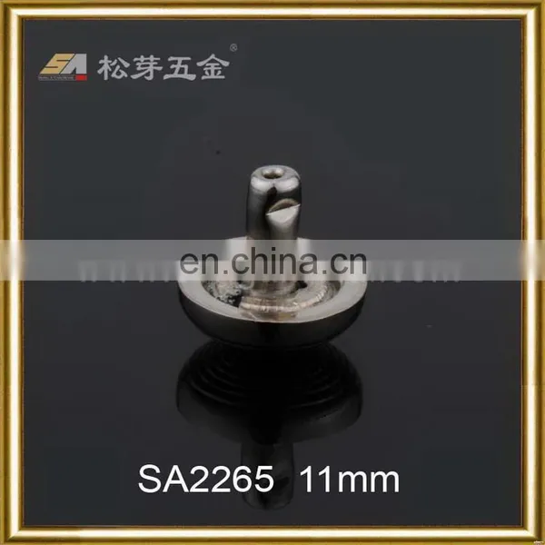 China Supplier Manufacture Exported Brass Pyramid Studs for Clothing photo-2
