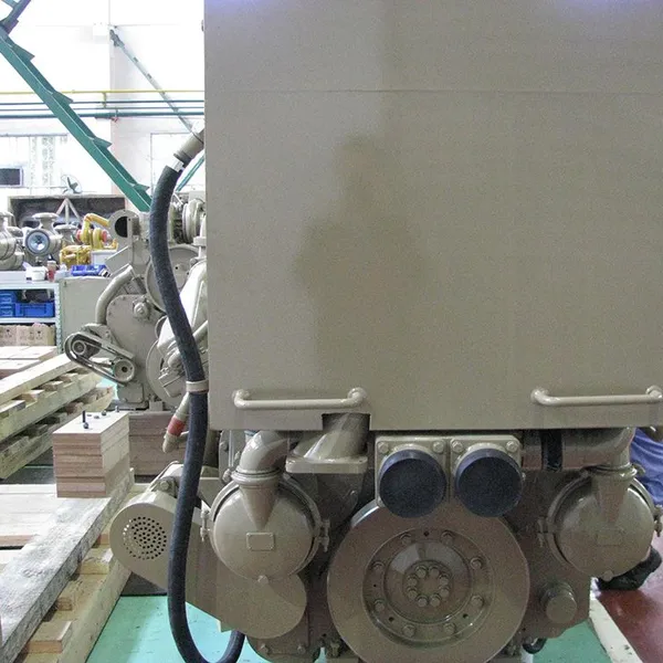 Heavy Duty KTA38-M2 Marine Propulsion Engine 1350HP @ 1900RPM for Commercial Vessels photo-4