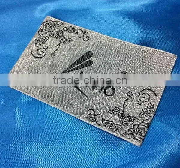 China Gold Supplier Nice Looking Woven Main Label for Clothes photo-4