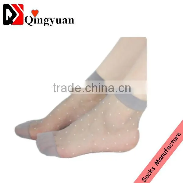 Soft Fancy Design Transparent Invisibility Silk Socks for Women photo-3