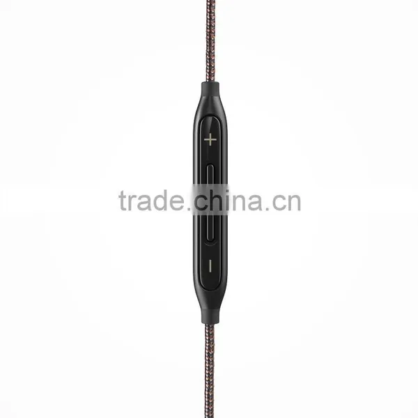 Macaw T800 Wireless Waterproof Bluetooth Sport In-ear Earphones photo-4