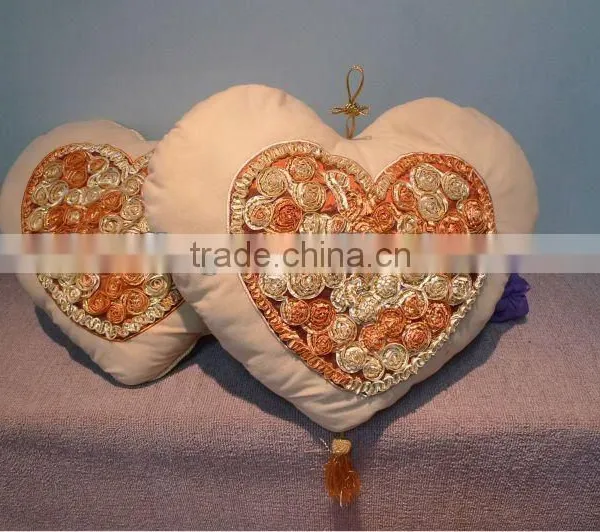 Fashionable Embroidery Cushion
