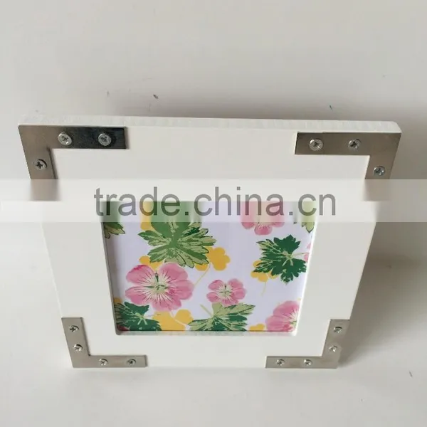 Latest Design of Photo Frame Wooden Photo Frame With Metal Corners photo-3