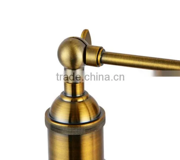Manufacturer's Premium Iron Wall Sconce Lamp Brass Wall Lamp photo-2