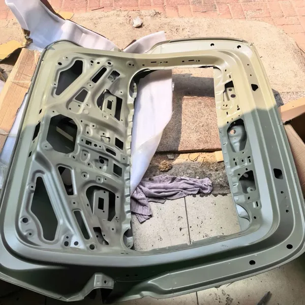 Li Auto Trunk Lid photo-3