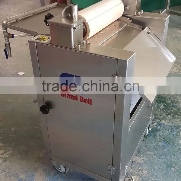 Full Automatic Peeling Machine of Squid Plate Skin Peeling Removing Machine