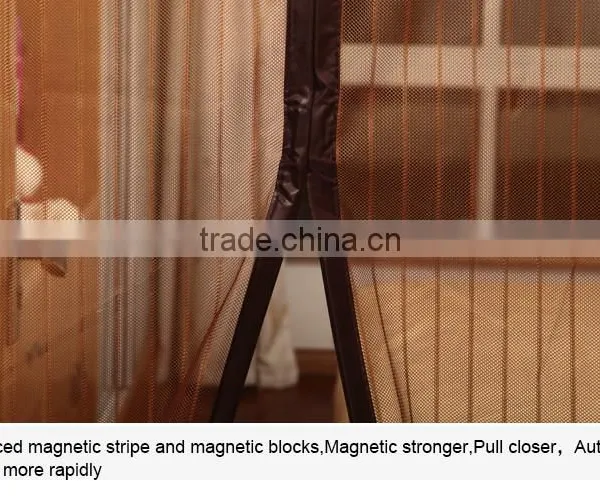 2016 Dustproof Anti-mosquito Soft Magnetic Rolling Screen Door With Good Light and Closed photo-4