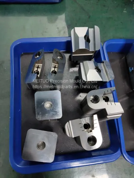 2020 High Precision Chinese Customized Precision Mold Parts and Components photo-5