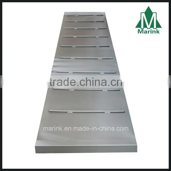 Steel Floor on Transparent / Crosh Options / Cattle Crush Floor