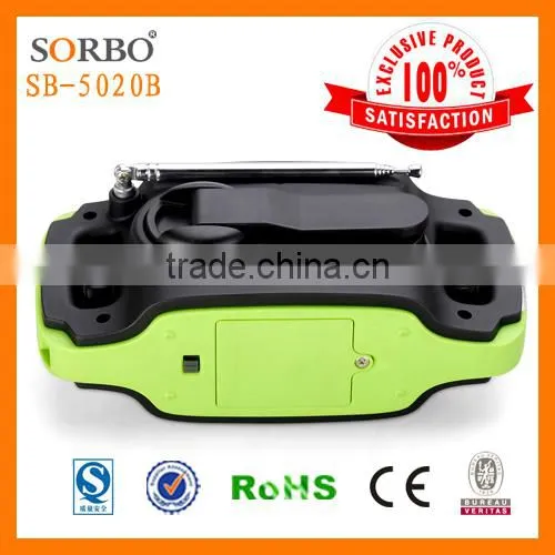 2016 Trending Products Dynamo Digital Display LED Torch AM/FM Solar Rechargable Radio Flashlight photo-3