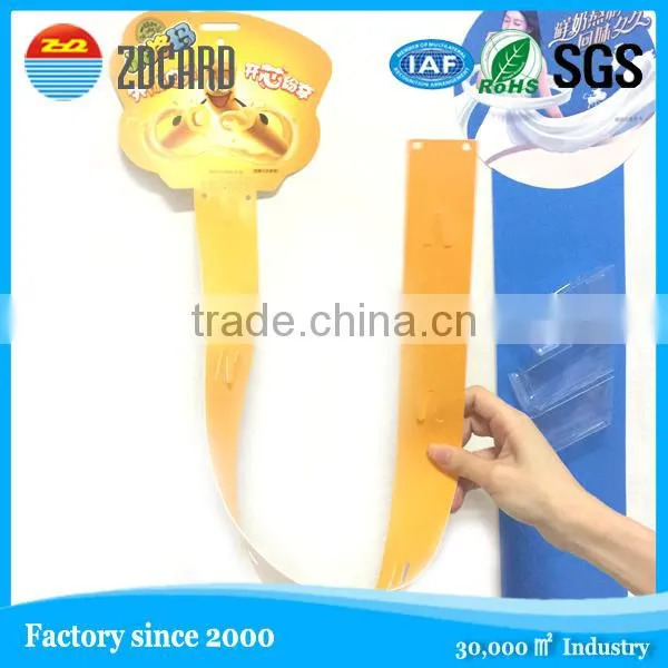 Supermarket plastic display clip strip for hanging
