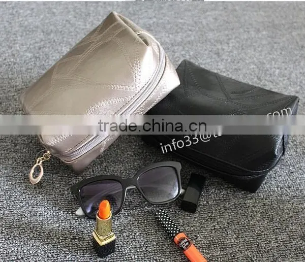 Fshion !!!Shenzhen Factory Custom Women's Cosmetic Bag Embroidery Pattern Bulk Cosmetic Bags photo-2