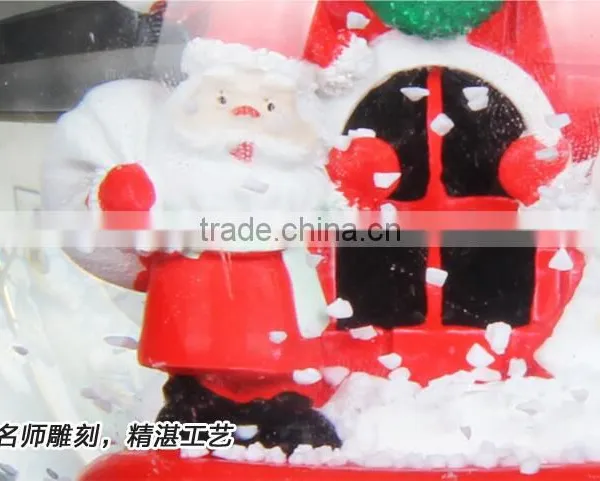 Hot Selling Polyresin Christmas Snow Globe Christmas Santa Snow Globe photo-4