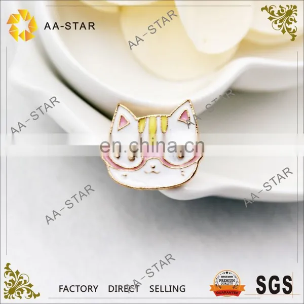Lovely Cat Style Custom Enamel Pin With Glasses