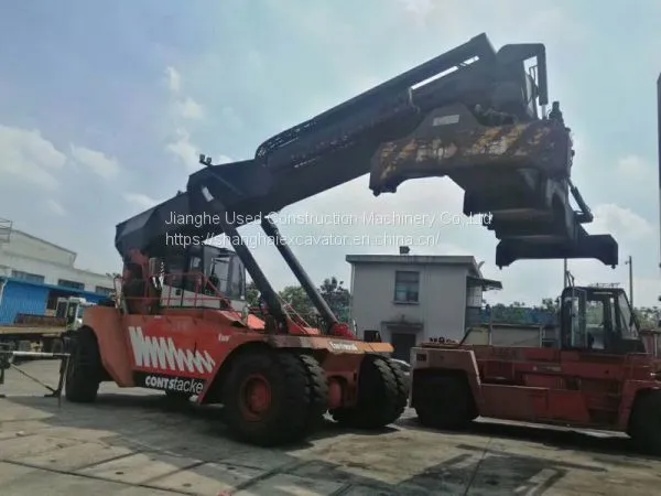 Used FANTUZZI CS45KM Reachstacker