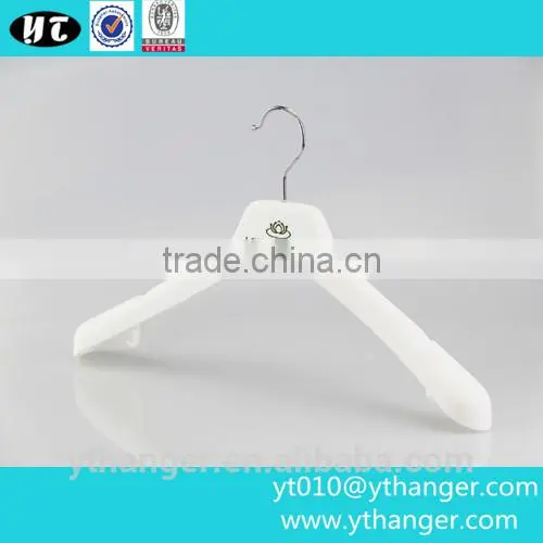 YY0448 Custom Blue Velvet Suit Hanger Velvet Plastic Hanger With Logo photo-4