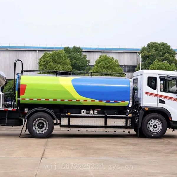 Dongfeng Huashen Dv5 12-cubic-meter Pure Electric Sprinkler Truck, 12-ton New Energy Cleaning Vehicle photo-4