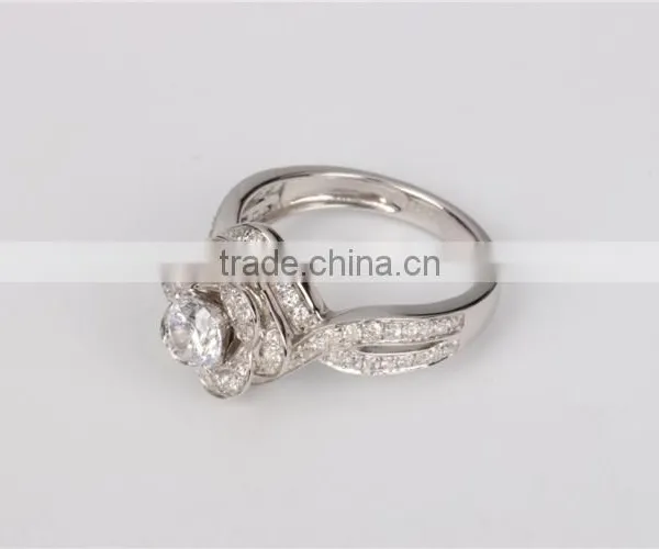 Micro Pave Setting Elegant Rose Shape Design 925 Sterling Silver Wedding Ring photo-3