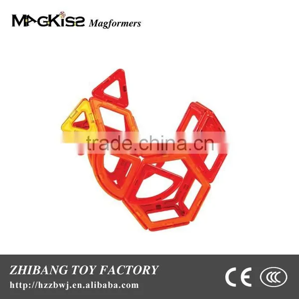 MAGFORMERS 60 pc MAGNETIC SQUARES,TRIANGLES + WHEELS