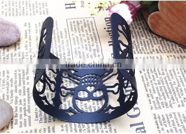 New Product Antique Hollowed Skull Bangle Jewelry Designs for Women photo-5