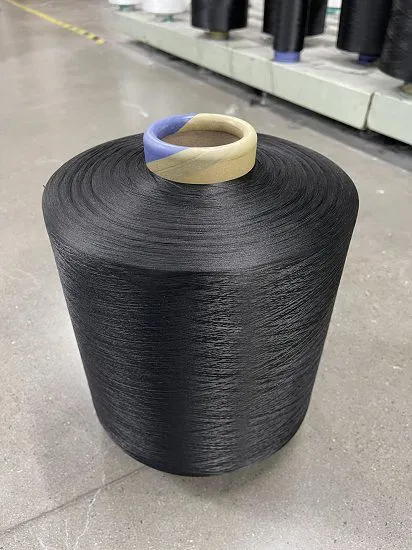 Полиэфирный прядь 150 ден (16,7 текс) черного цвета
