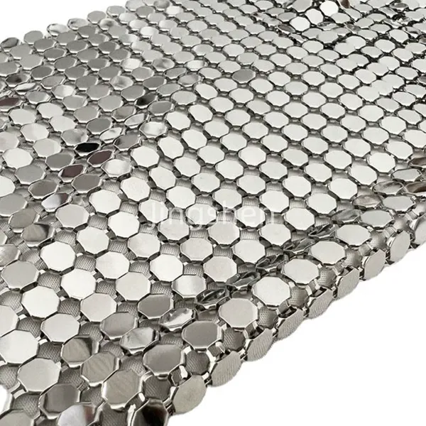 Flexible Plain-weave Aluminum Mesh Curtain Fabric, Woven Glittery Metallic Fabric Curtains photo-3