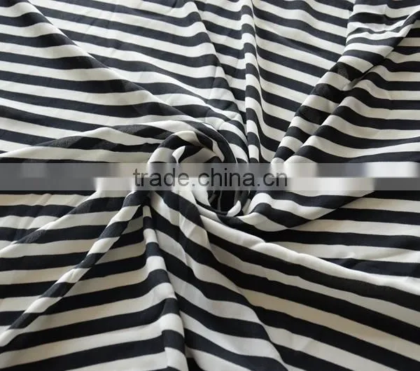 Black and White Stripe Printing Imitated Silk Fabric for Lady photo-4