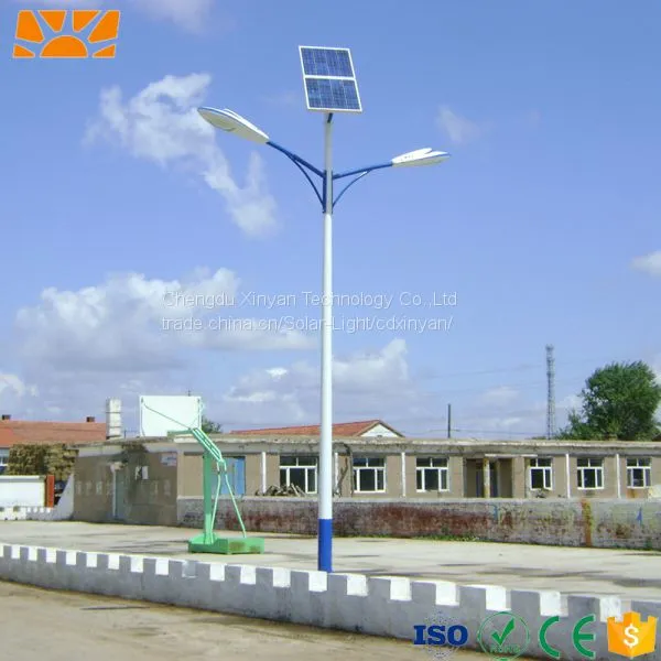 Aluminum Alloy IP65 Cool White Solar Street Light With Pole and Camera