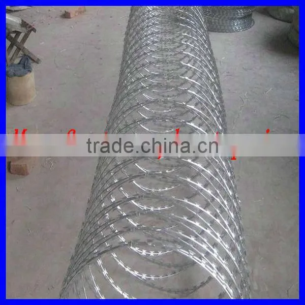 Low Price Concertina Razor Barbed Wire BTO-18 BTO-22 CBT-60 CBT-65 photo-3