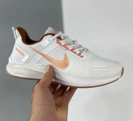 Nike Air Vapormax Plyknit in White For Women/Men