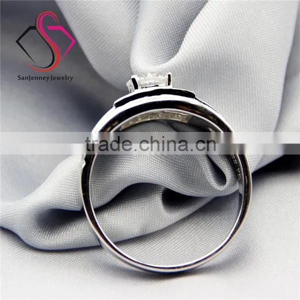 Round Brilliant Cut Moissanite 1.5CT 7.5mm Center 14k 18k White Gold Diamond Wedding Band for Men photo-4